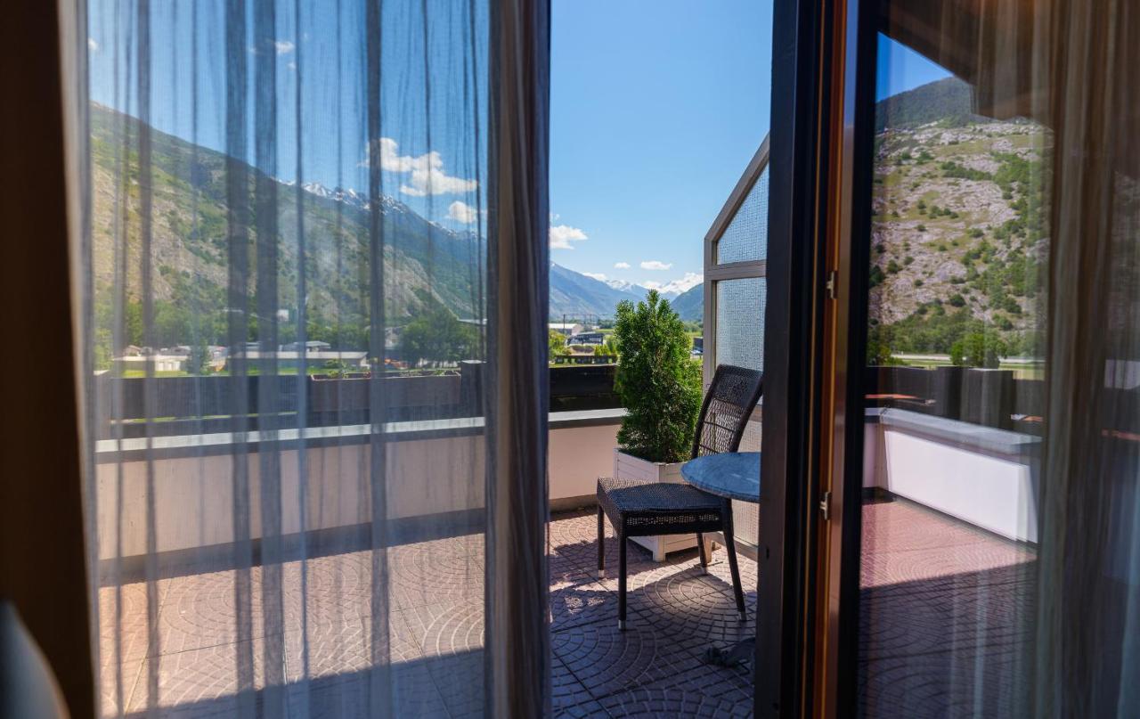 Relais Bayard Hotel Leuk Exterior photo